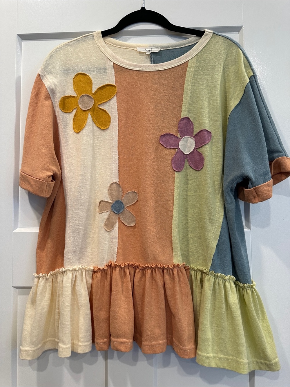 Easel Floral Colorblock Ruffle Short Sleeve Top, Size M